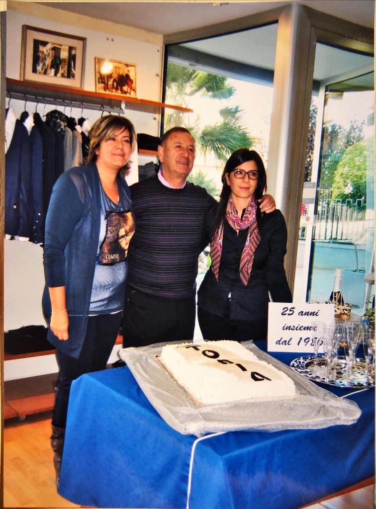 I tre titolari del Negozio: Giovanni Mastropasqua e le due figlie Francesca e Annalisa